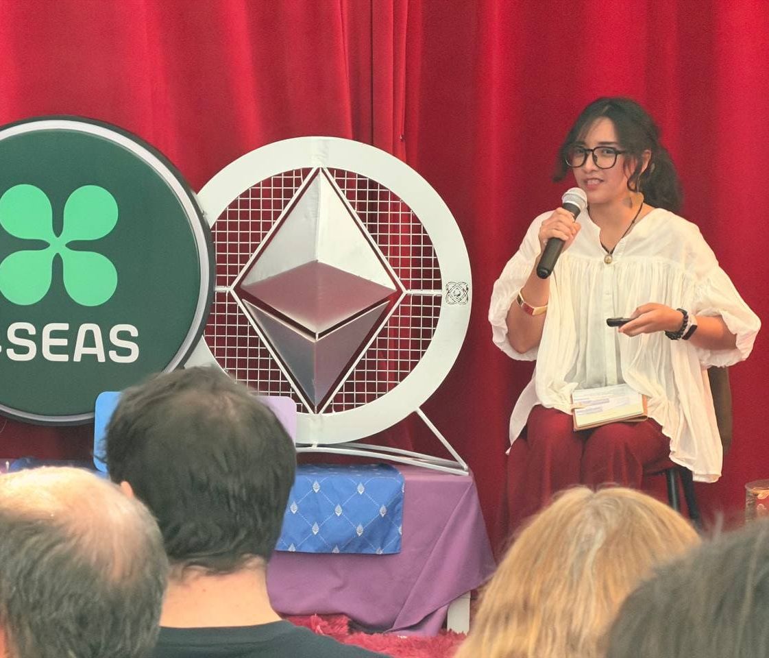 photo_6181500164757984522_y